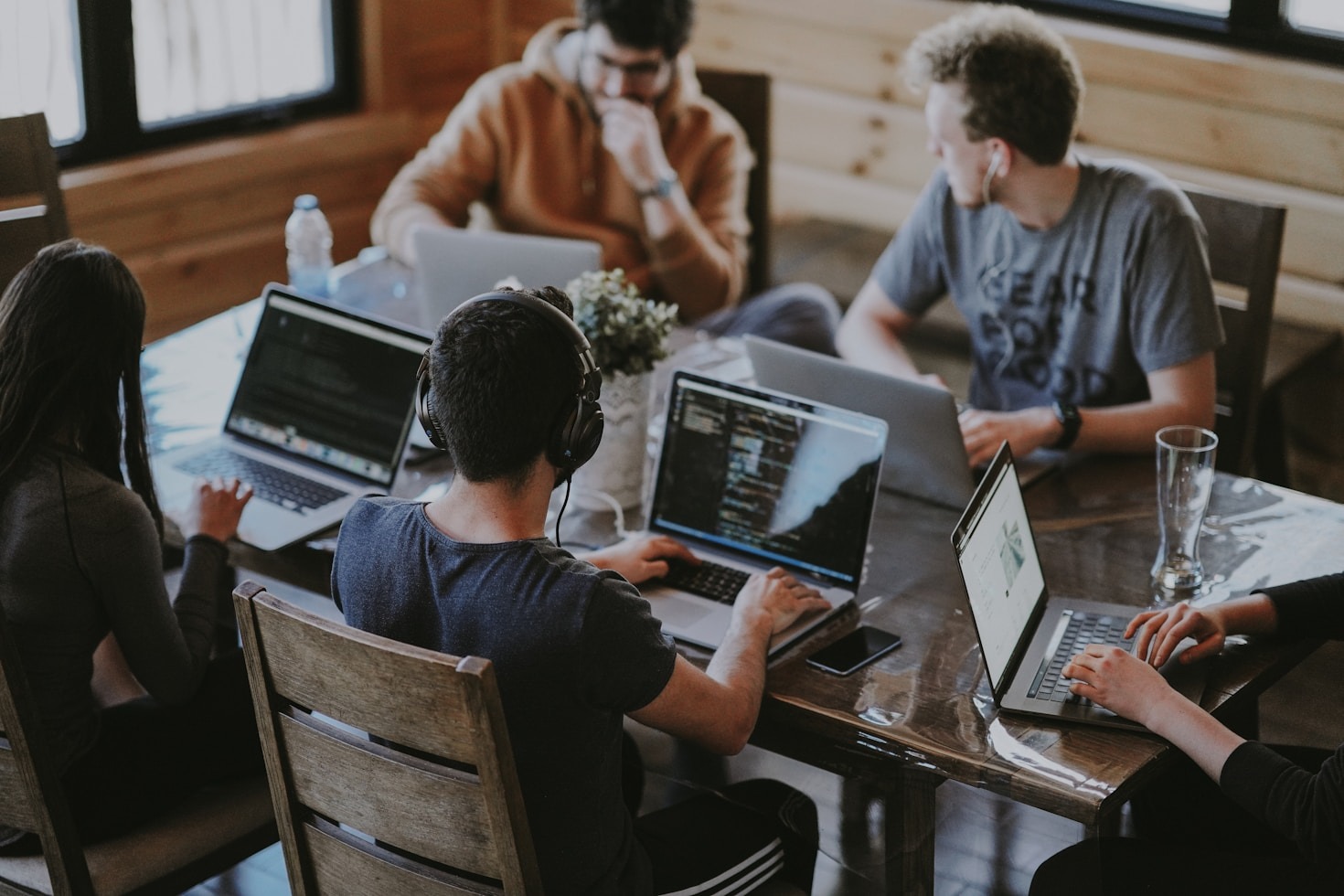 Como a Inteligência Artificial Revoluciona o Desenvolvimento de Software